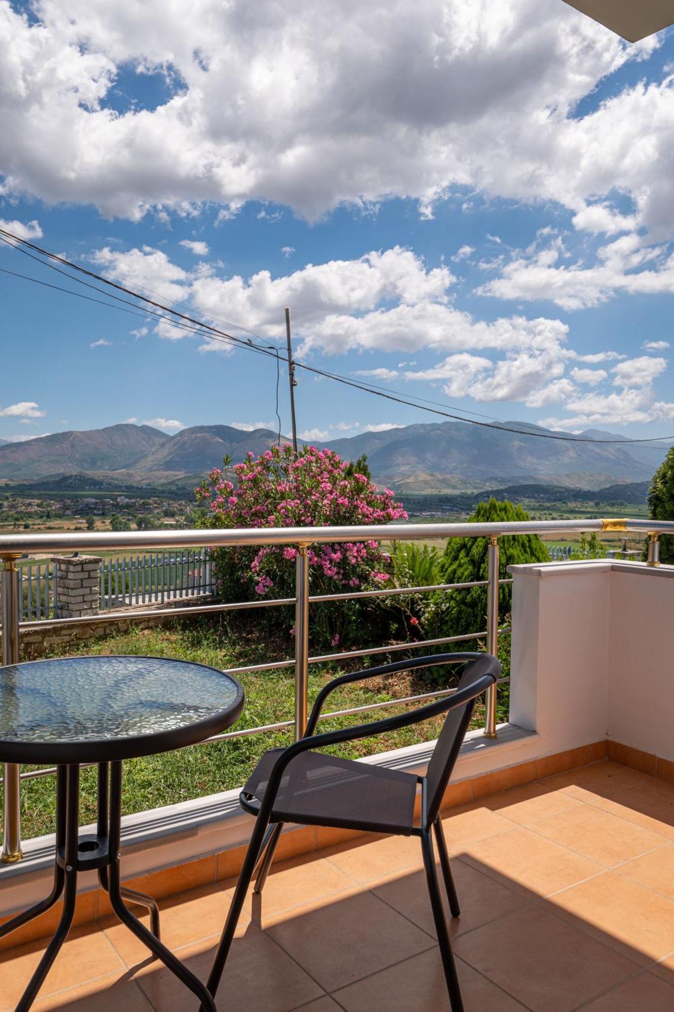Villa Serenity Sarande Bagian luar foto