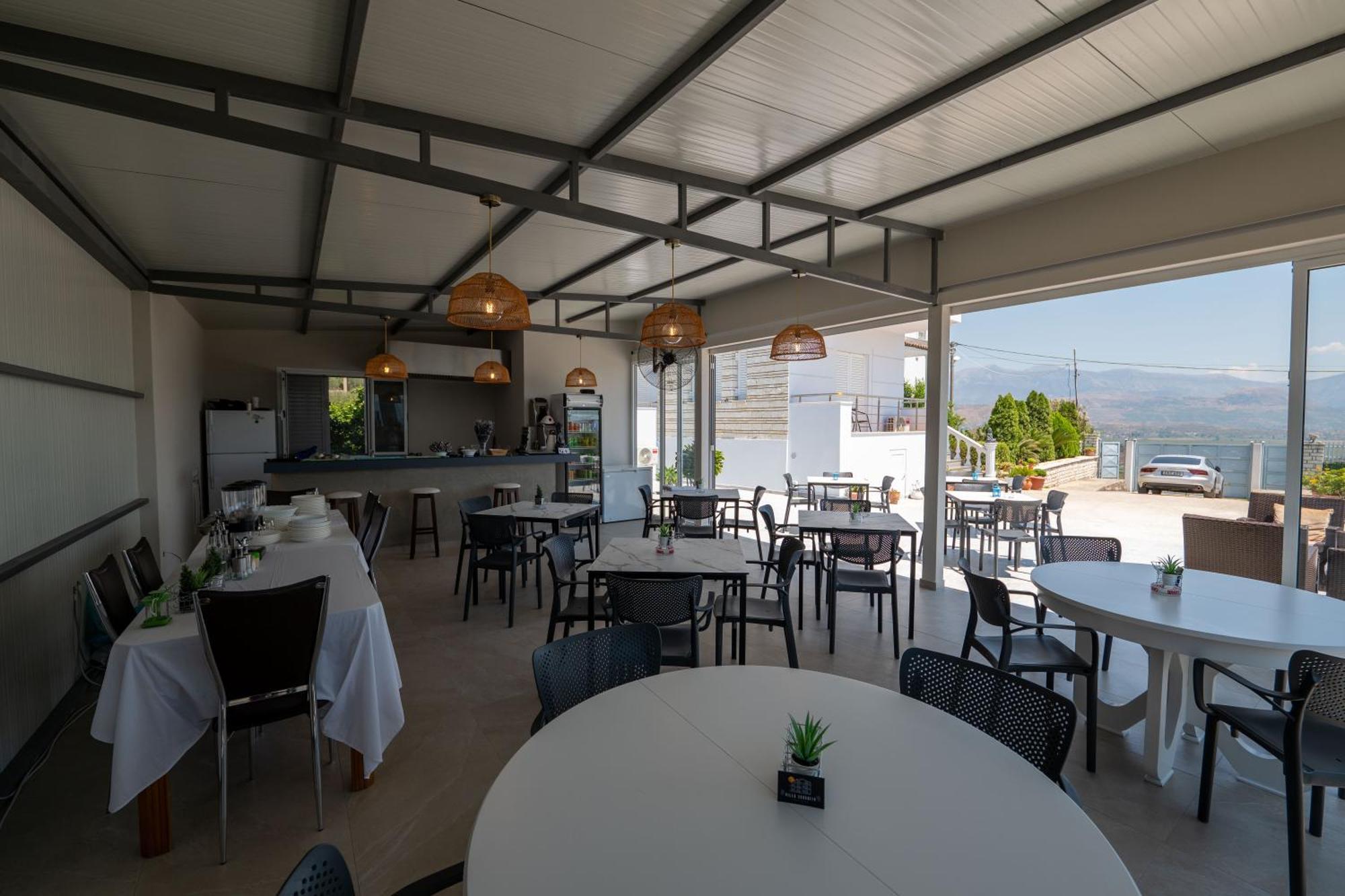 Villa Serenity Sarande Bagian luar foto