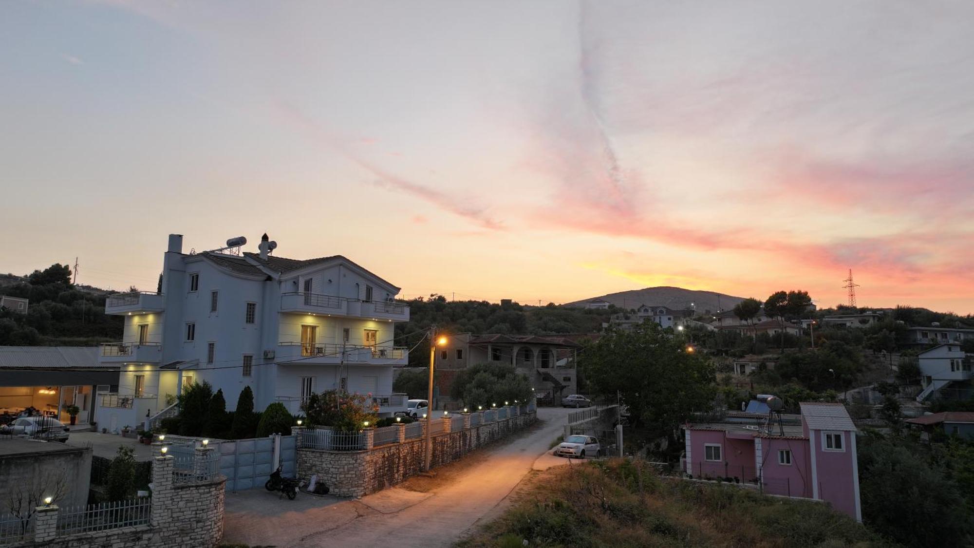Villa Serenity Sarande Bagian luar foto